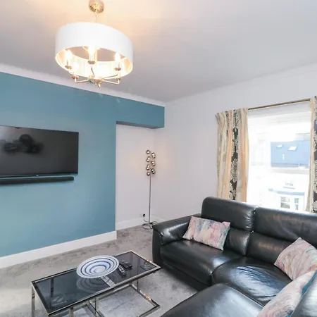 Cuckoo's Nest וויטבי